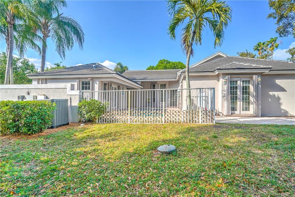 Davie, Florida 33328, United States, 4 Bedrooms Bedrooms, ,4 BathroomsBathrooms,Residential,Active,78311