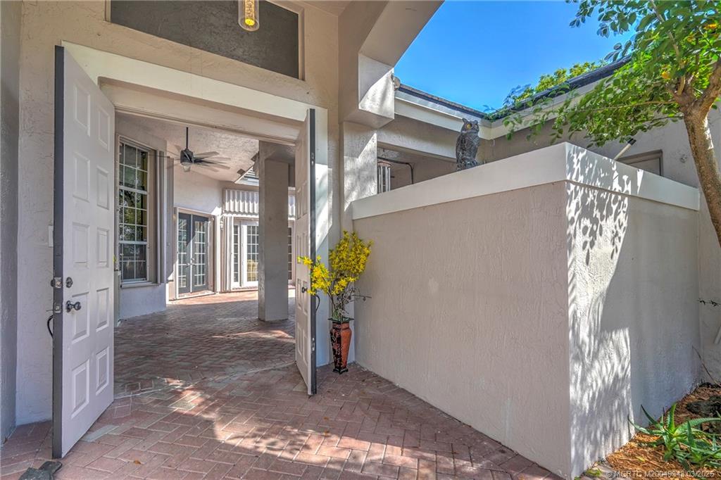 Davie, Florida 33328, United States, 4 Bedrooms Bedrooms, ,4 BathroomsBathrooms,Residential,Active,78311