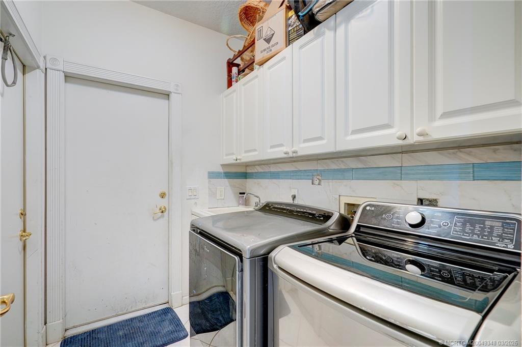 Davie, Florida 33328, United States, 4 Bedrooms Bedrooms, ,4 BathroomsBathrooms,Residential,Active,78311