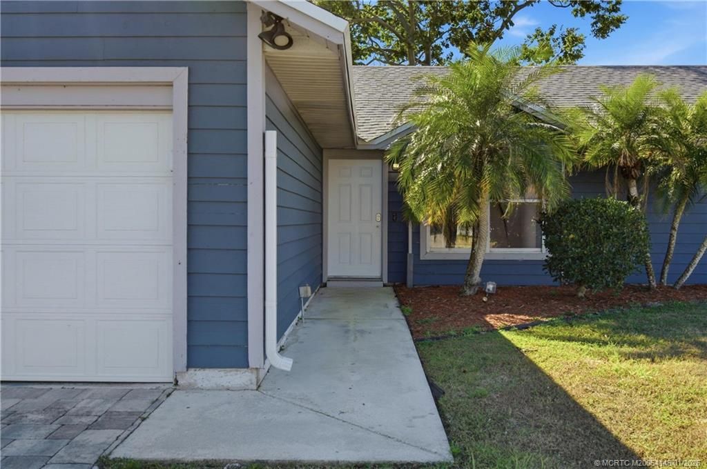 Photo of 1074 SW Jennifer Terrace, Port Saint Lucie, FL 34953 (MLS # M20054146)