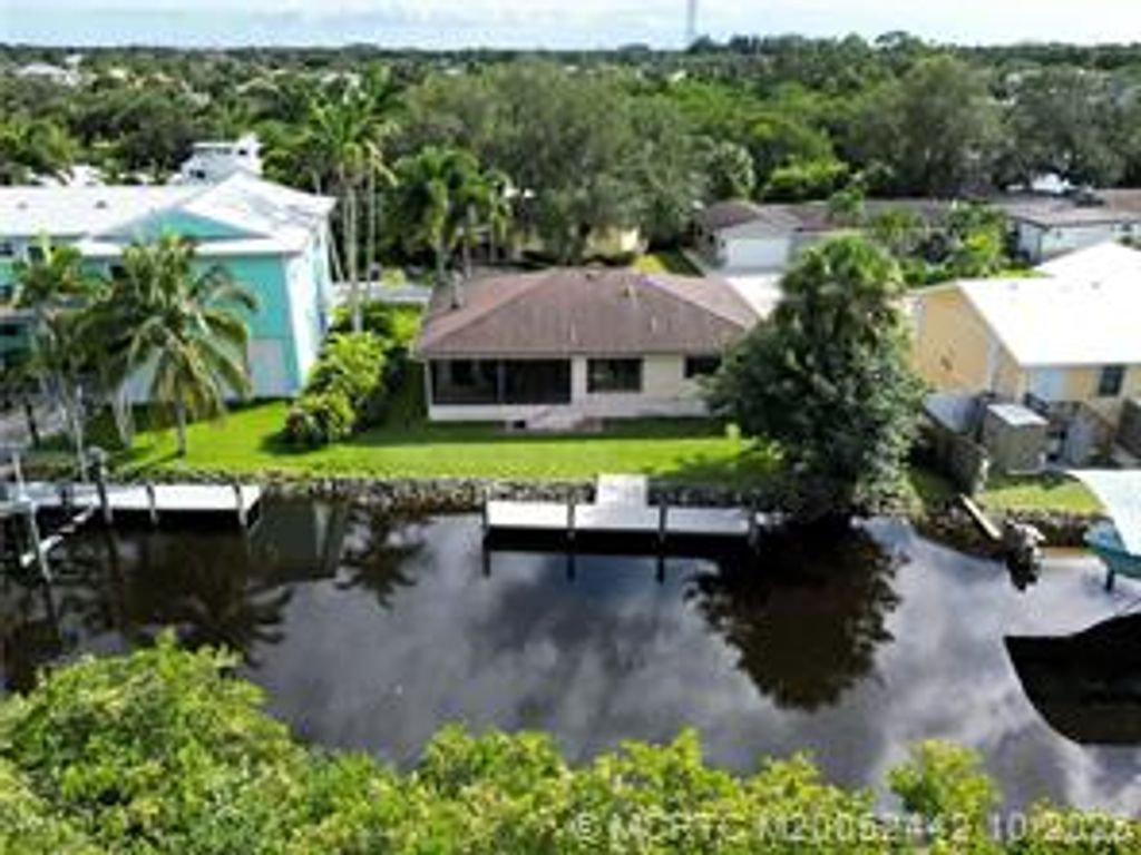 Photo of 735 SW Salerno Rd Road, Stuart, FL 34997 (MLS # M20052442)