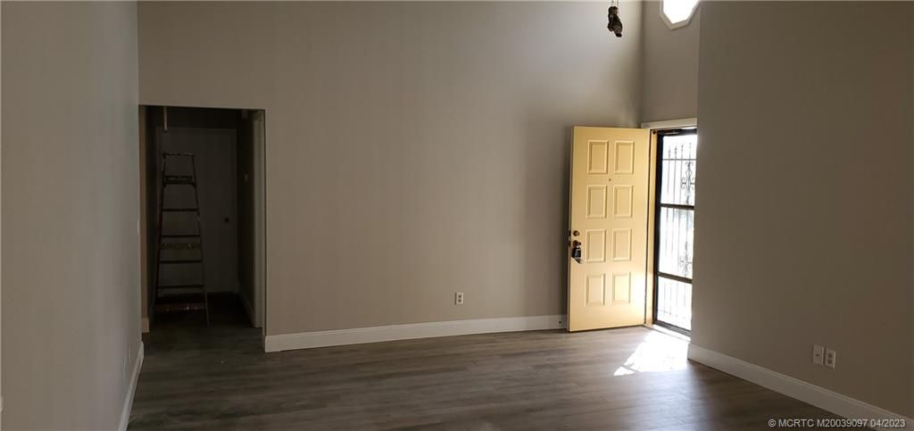 Photo of 41 SE ONTARIO Way, Stuart, FL 34997 (MLS # M20039097)