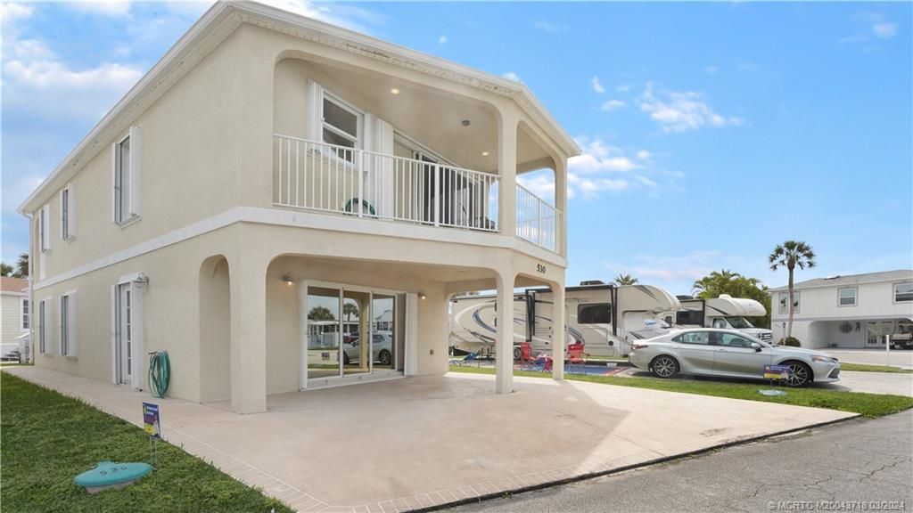 Photo of 530 Nettles Boulevard, Jensen Beach, FL 34957 (MLS # M20043718)