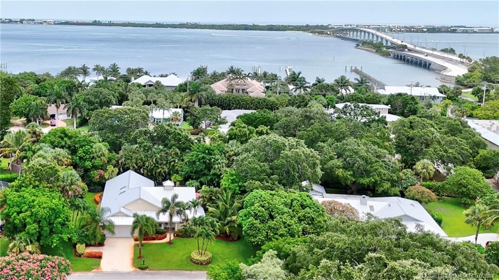 Photo of 4 Banyan Road, Sewalls Point, FL 34996 (MLS # M20045477)