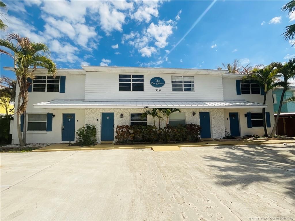 Photo of 316 Hernando Street #B, Fort Pierce, FL 34949 (MLS # M20054703)