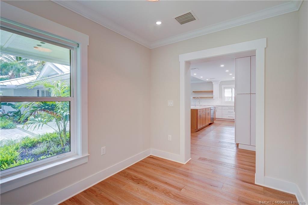 Sewalls Point, Florida 34996, United States, 3 Bedrooms Bedrooms, ,3 BathroomsBathrooms,Residential,Active,28984