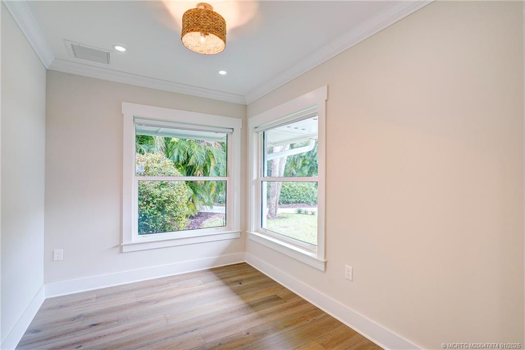 Sewalls Point, Florida 34996, United States, 3 Bedrooms Bedrooms, ,3 BathroomsBathrooms,Residential,Active,28984