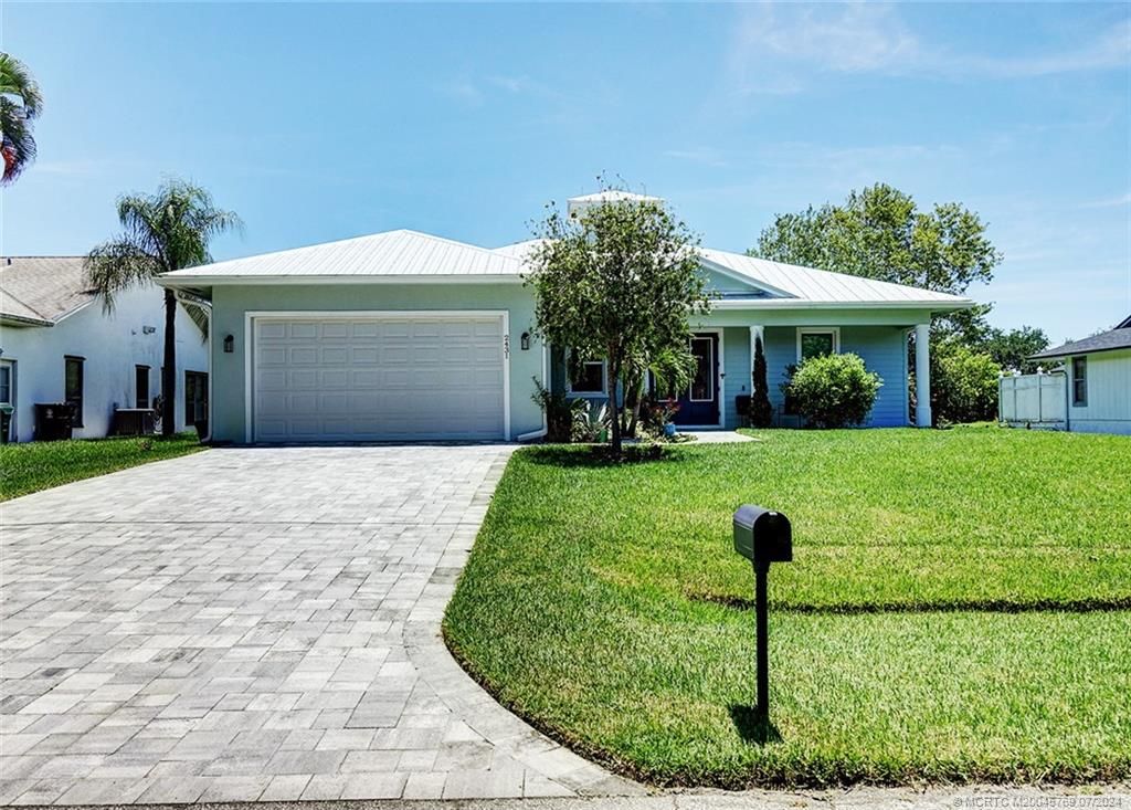 Photo of 2431 SE Leithgow Street, Port Saint Lucie, FL 34952 (MLS # M20045769)