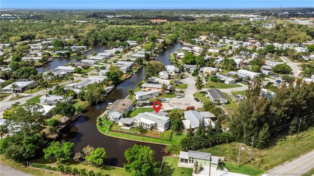 Photo of 195 SE Riverbend Street, Stuart, FL 34997 (MLS # M20049368)