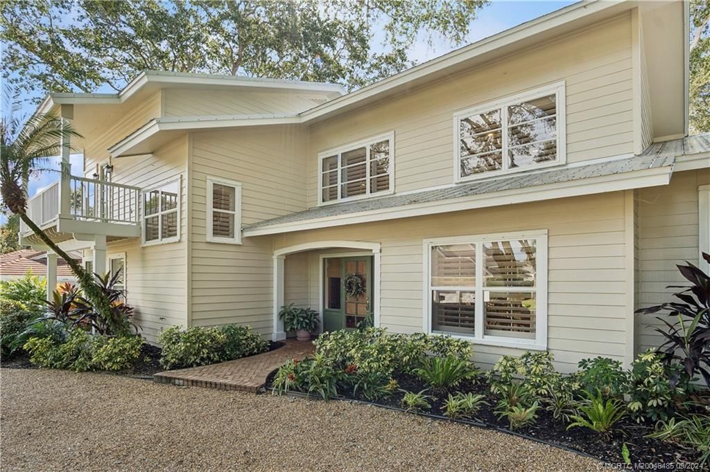 Photo of 15 Heritage Way, Sewalls Point, FL 34996 (MLS # M20046485)