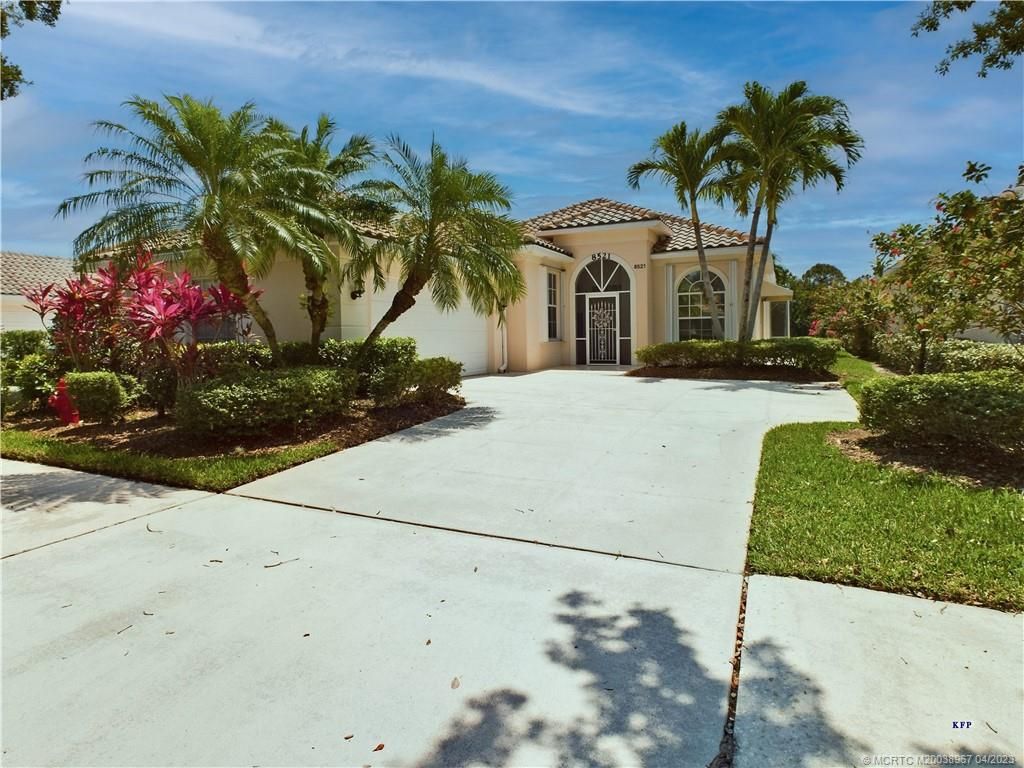 Photo of 8521 SE Palm Hammock Lane, Hobe Sound, FL 33455 (MLS # M20038967)