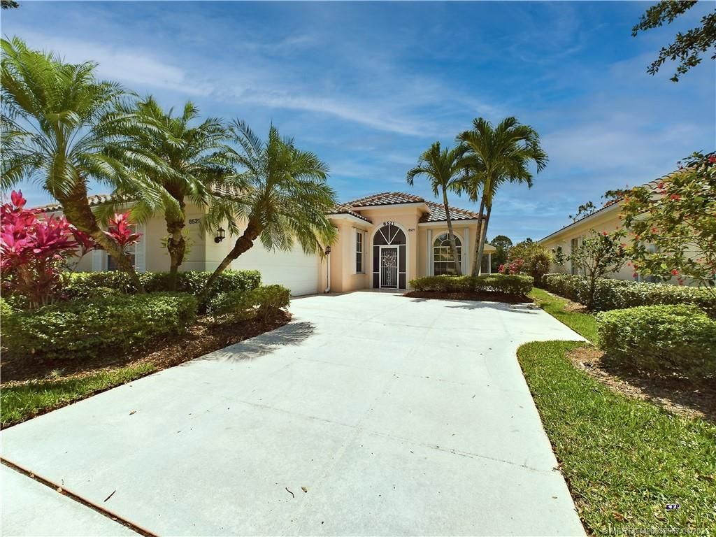 Photo of 8521 SE Palm Hammock Lane, Hobe Sound, FL 33455 (MLS # M20038967)