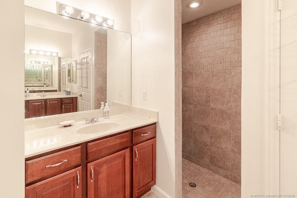 Photo of 1446 SE Tidewater Place, Stuart, FL 34997 (MLS # M20051297)