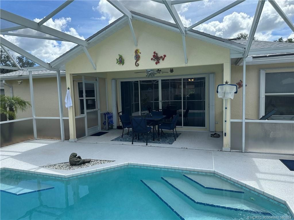 Photo of 1508 SE Crowberry Drive, Port Saint Lucie, FL 34983 (MLS # M20045662)