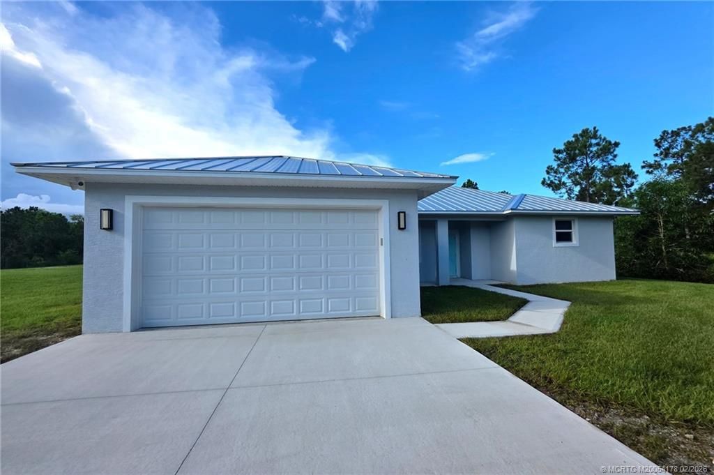 Photo of 13305 79th Street, Fellsmere, FL 32948 (MLS # M20054178)