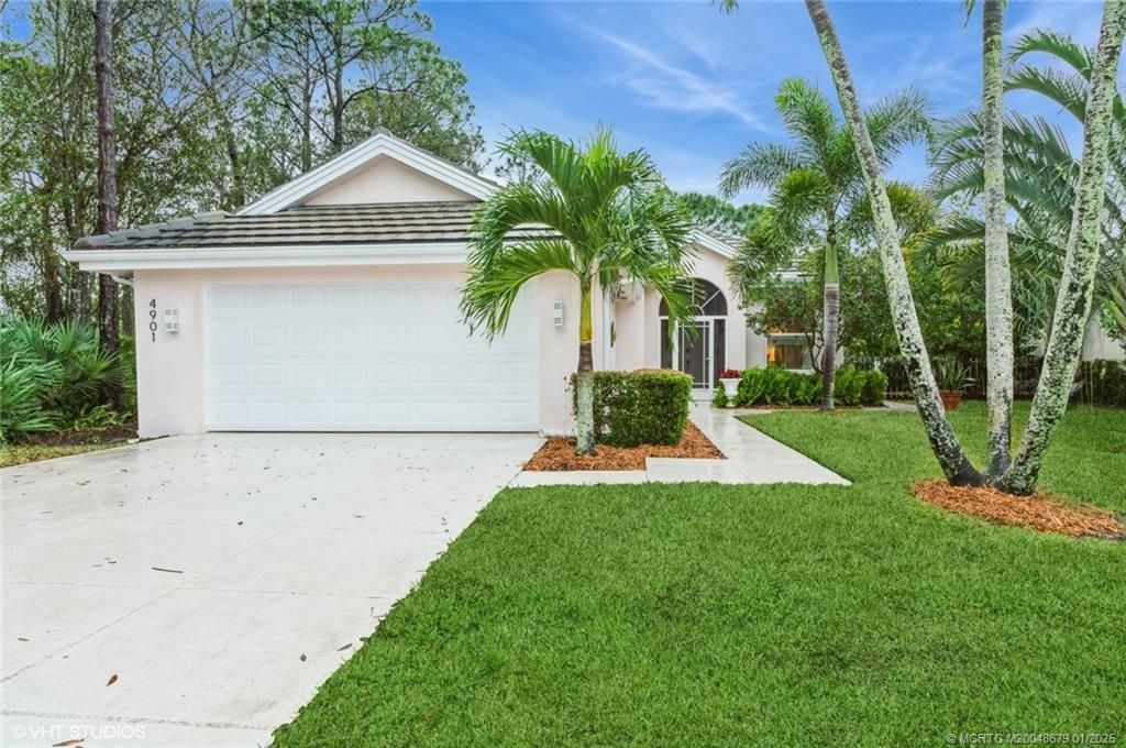 Photo of 4901 SE Inkwood Way, Hobe Sound, FL 33455 (MLS # M20048679)