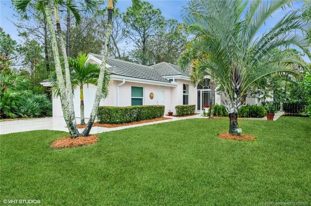 Photo of 4901 SE Inkwood Way, Hobe Sound, FL 33455 (MLS # M20048679)