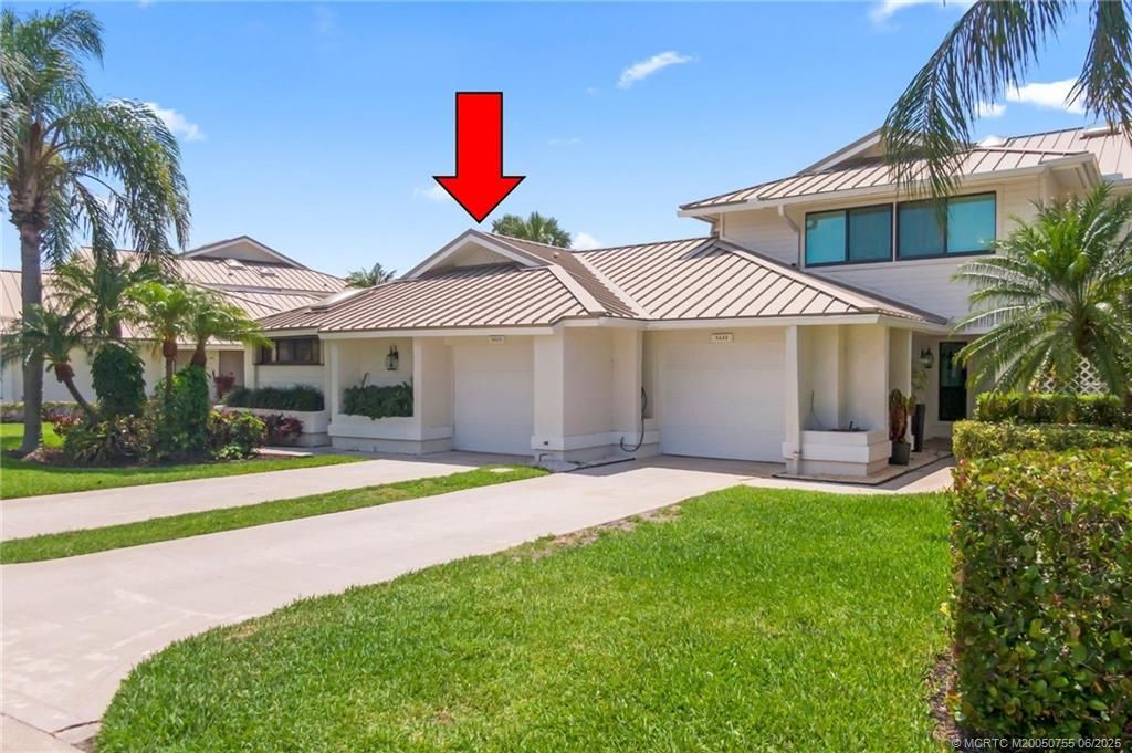 Photo of 5623 SE Foxcross Place, Stuart, FL 34997 (MLS # M20050755)