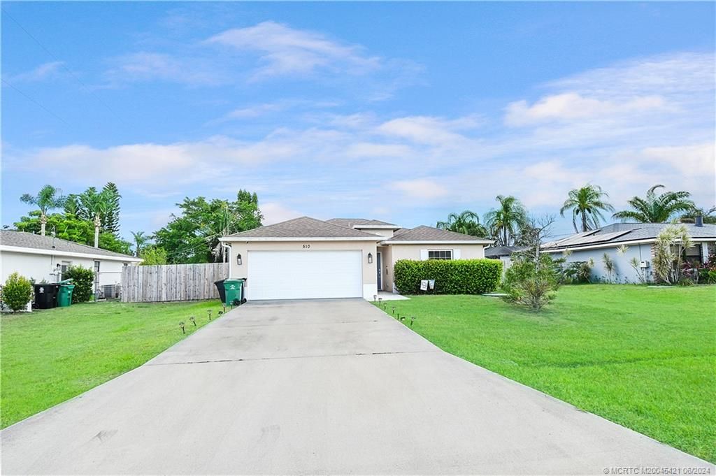 Photo of 510 SW Twig Avenue, Port Saint Lucie, FL 34983 (MLS # M20045421)
