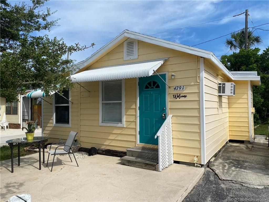 Photo of 4791 NE Blue Heron Lane, Jensen Beach, FL 34957 (MLS # M20045511)