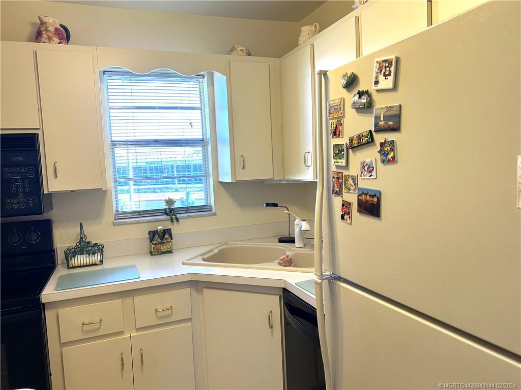 Stuart, Florida 34994, United States, 1 Bedroom Bedrooms, ,2 BathroomsBathrooms,Residential,Active,65850