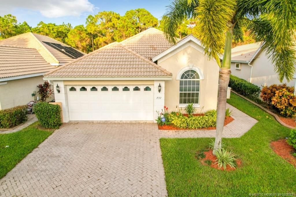 Photo of 737 SW Saint Croix Cove, Port Saint Lucie, FL 34986 (MLS # M20037139)