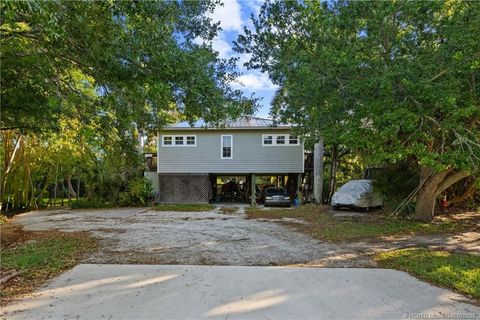 Photo of 201 SW 6th Street, Stuart, FL 34994 (MLS # M20051245)