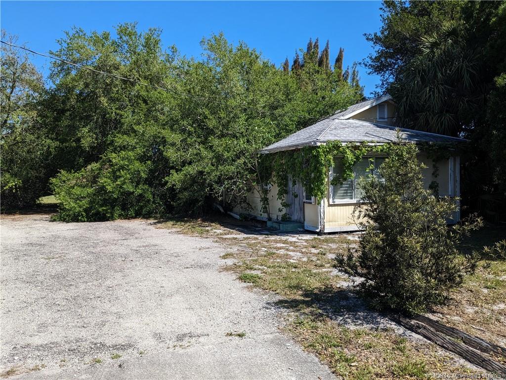 Photo of 382 E Midway Road, Fort Pierce, FL 34982 (MLS # M20048601)