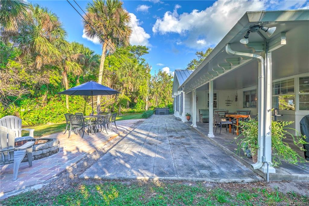 Vero Beach, Florida 32963, United States, 3 Bedrooms Bedrooms, ,3 BathroomsBathrooms,Residential,Active,201597