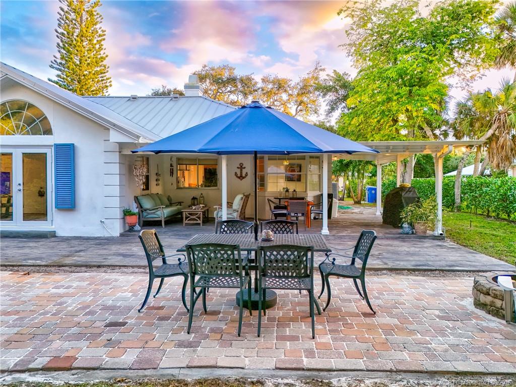 Vero Beach, Florida 32963, United States, 3 Bedrooms Bedrooms, ,3 BathroomsBathrooms,Residential,Active,201597