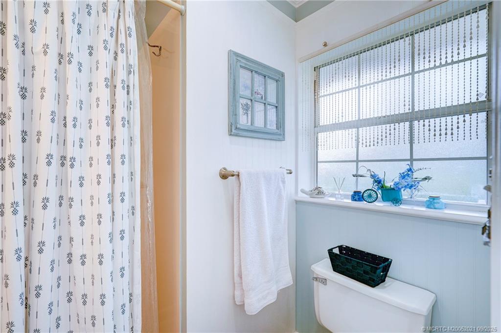 Vero Beach, Florida 32963, United States, 3 Bedrooms Bedrooms, ,3 BathroomsBathrooms,Residential,Active,201597