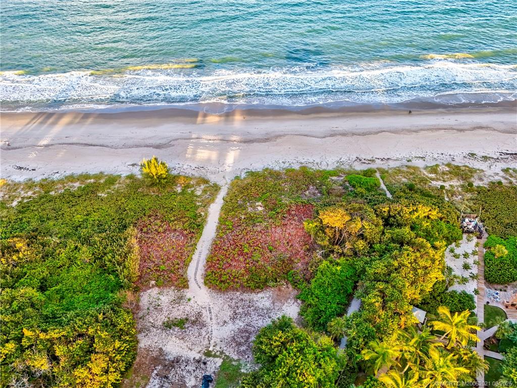 Vero Beach, Florida 32963, United States, 3 Bedrooms Bedrooms, ,3 BathroomsBathrooms,Residential,Active,201597