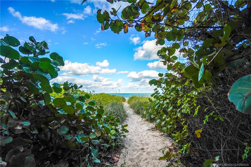 Vero Beach, Florida 32963, United States, 3 Bedrooms Bedrooms, ,3 BathroomsBathrooms,Residential,Active,201597