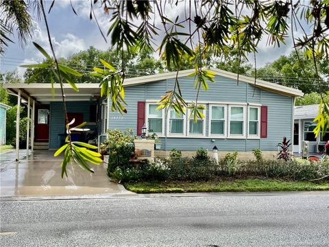 Homes For Sale - 16372 SW Indianwood Circle<br/> Indiantown, FL 34956