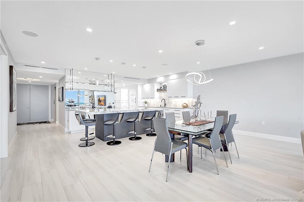 Stuart, Florida 34996, United States, 3 Bedrooms Bedrooms, ,3 BathroomsBathrooms,Residential,Active,72826