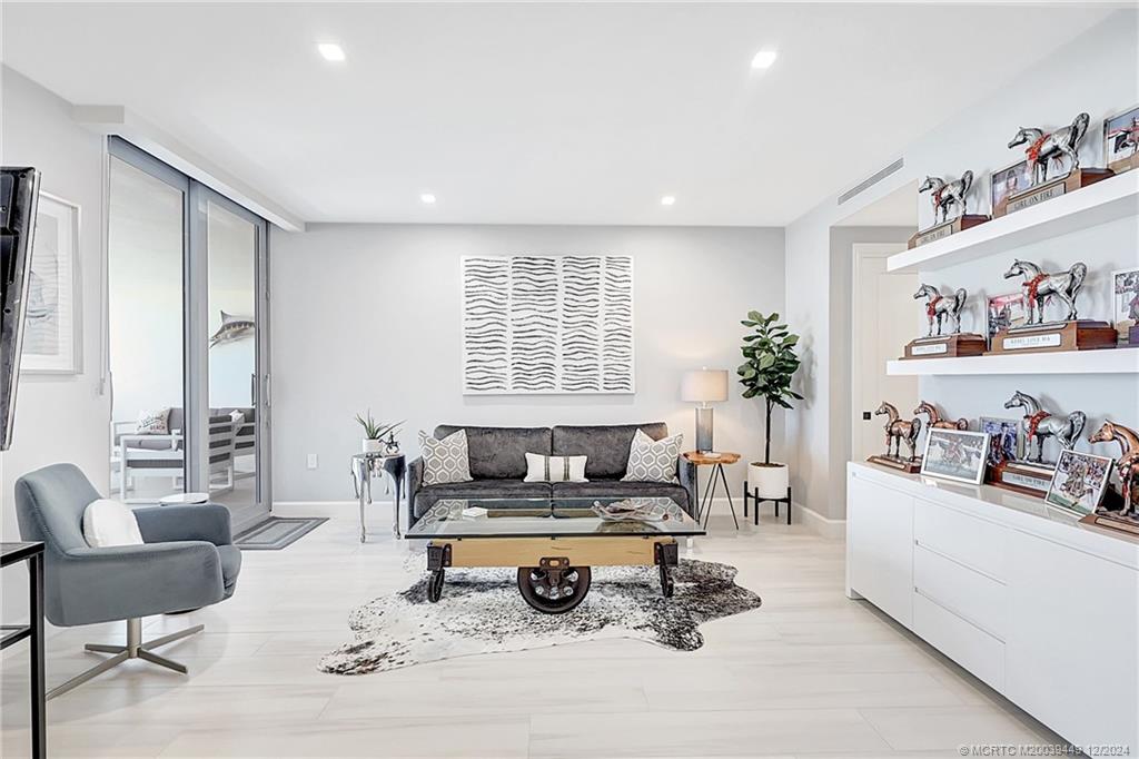 Stuart, Florida 34996, United States, 3 Bedrooms Bedrooms, ,3 BathroomsBathrooms,Residential,Active,72826