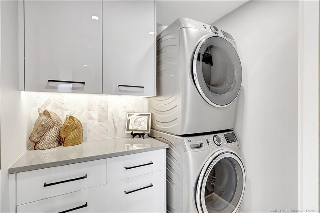 Stuart, Florida 34996, United States, 3 Bedrooms Bedrooms, ,3 BathroomsBathrooms,Residential,Active,72826