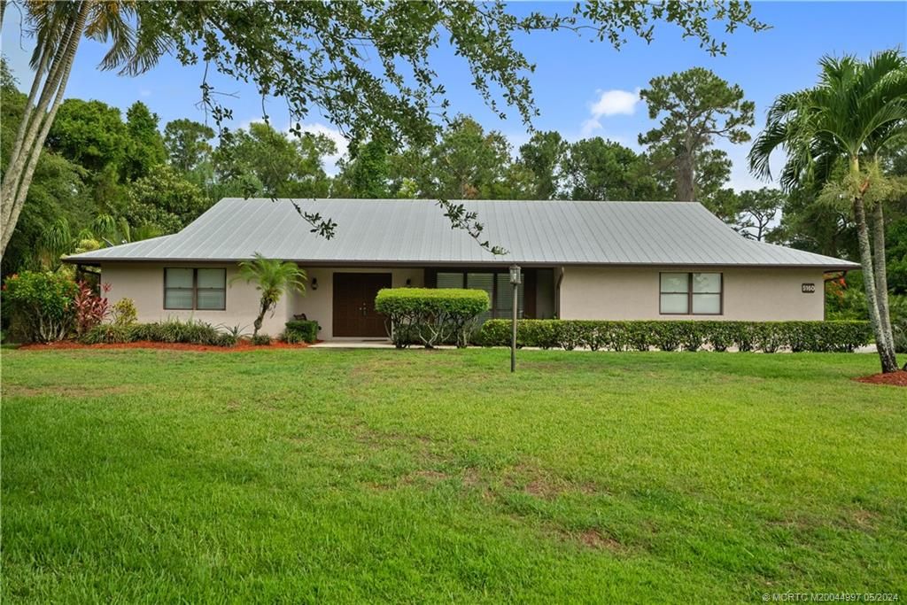 Photo of 5160 SE Sterling Circle, Stuart, FL 34997 (MLS # M20044997)