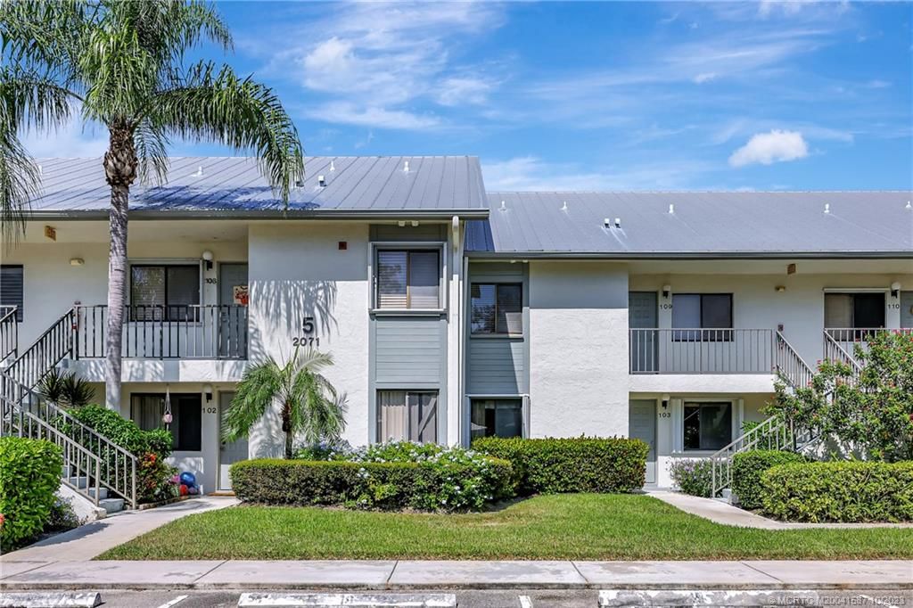 Photo of 2071 NW 21st Terrace #5-103, Stuart, FL 34994 (MLS # M20041587)