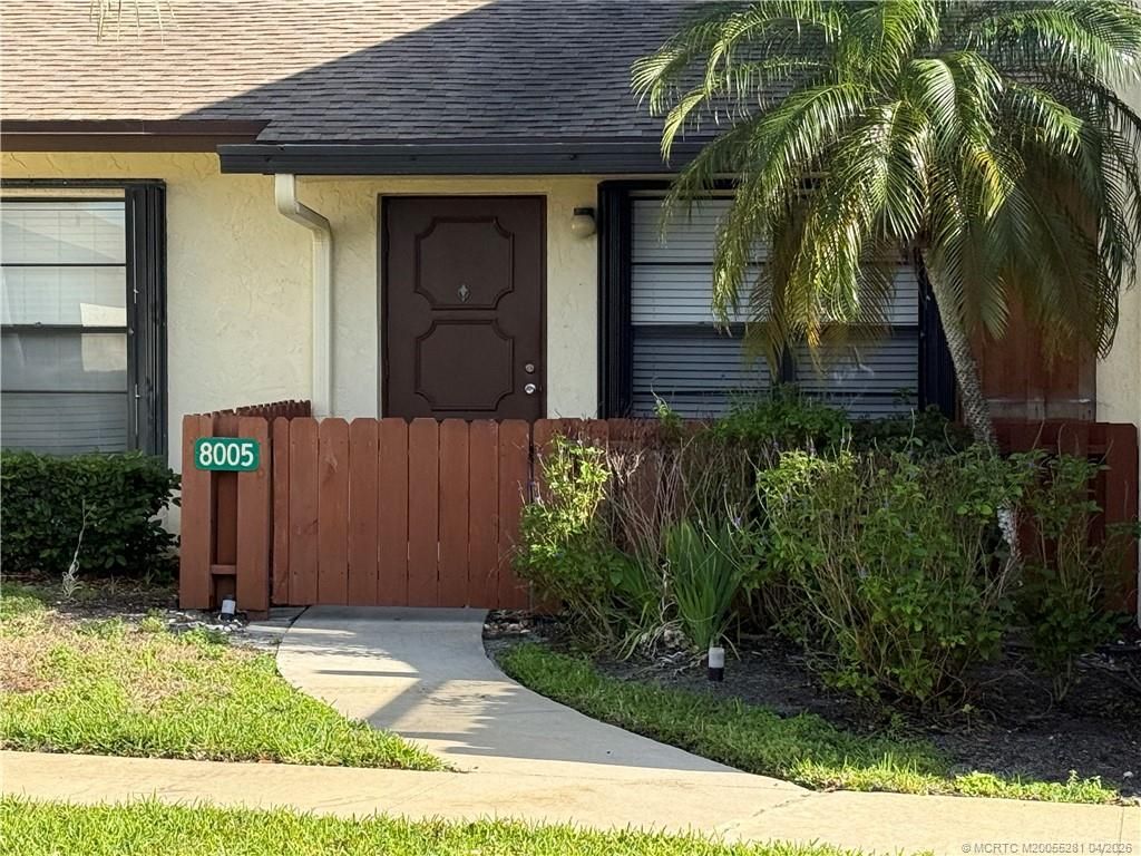 Photo of 8005 SE Villa Circle, Hobe Sound, FL 33455 (MLS # M20055281)