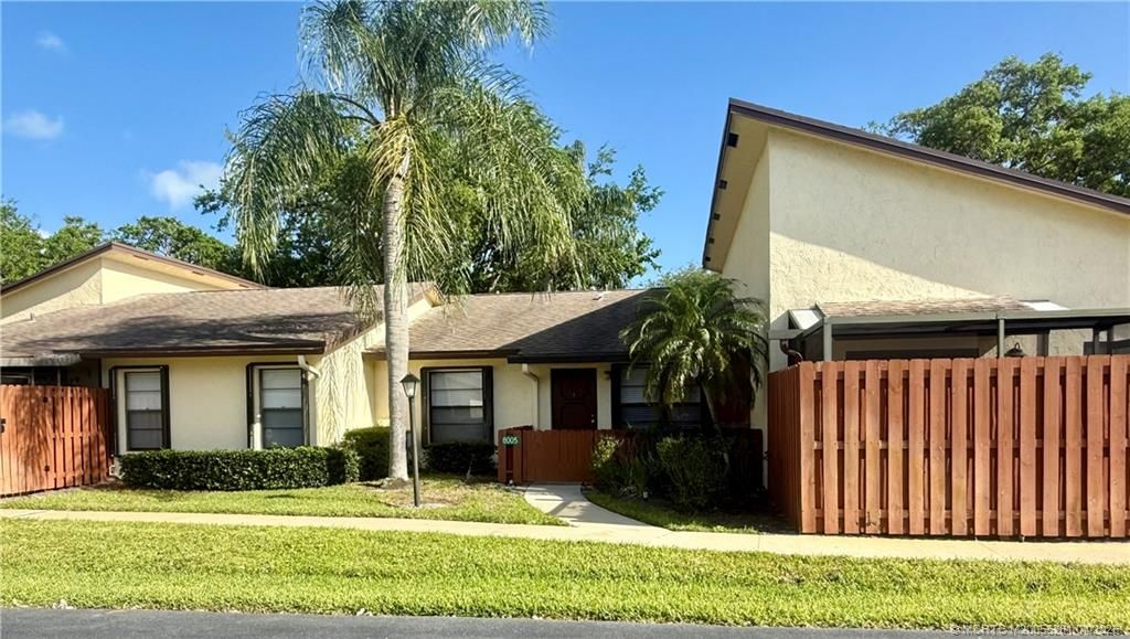 Photo of 8005 SE Villa Circle, Hobe Sound, FL 33455 (MLS # M20055281)