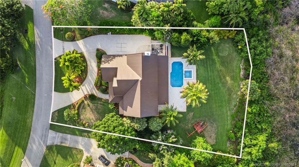 Photo of 99 SW Wiregrass Court, Palm City, FL 34990 (MLS # M20045135)