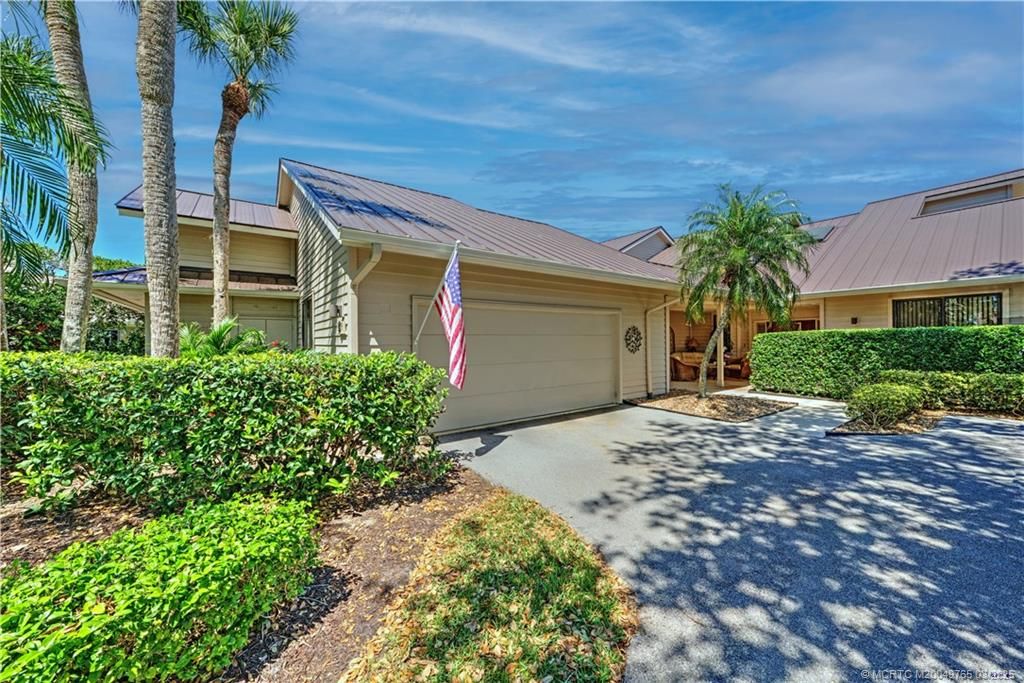 Photo of 5071 SE Brandywine Way, Stuart, FL 34997 (MLS # M20049765)
