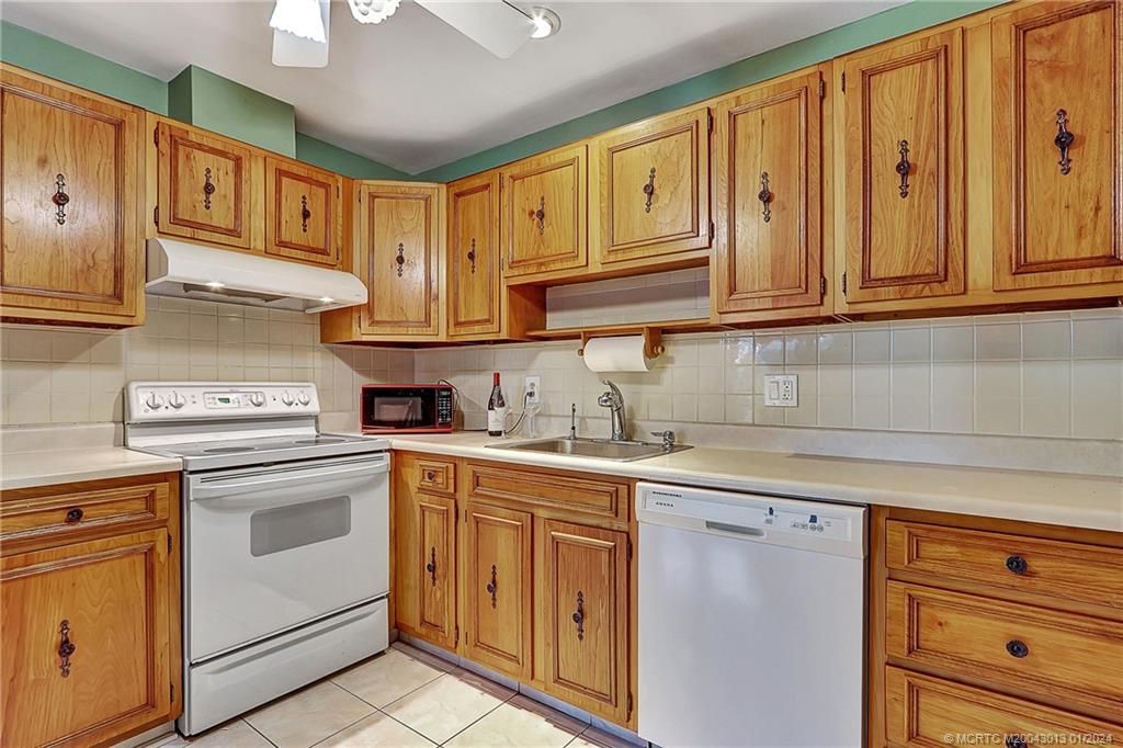 Photo of 1800 SE St Lucie Boulevard #3-103, Stuart, FL 34996 (MLS # M20043013)