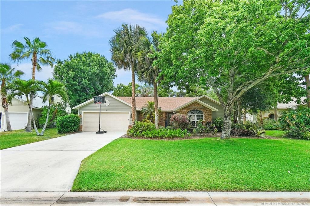 Photo of 3571 SW Thistlewood Lane, Palm City, FL 34990 (MLS # M20044617)