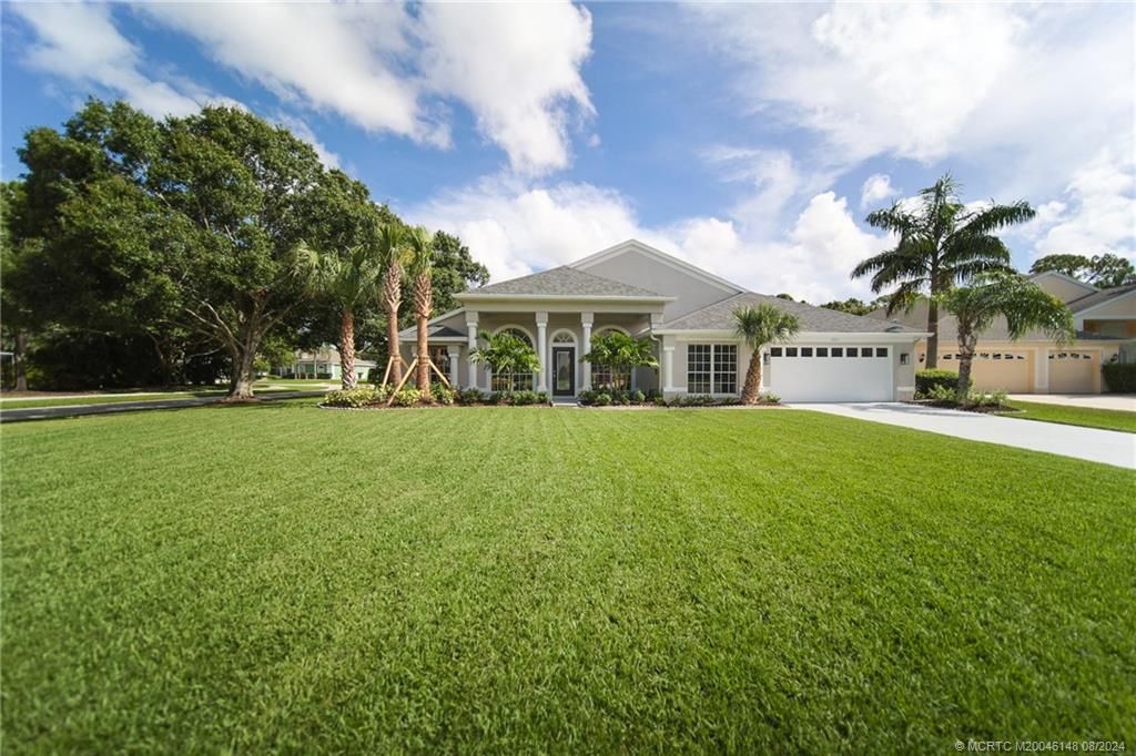 Photo of 2601 SW Longboat Way, Palm City, FL 34990 (MLS # M20046148)