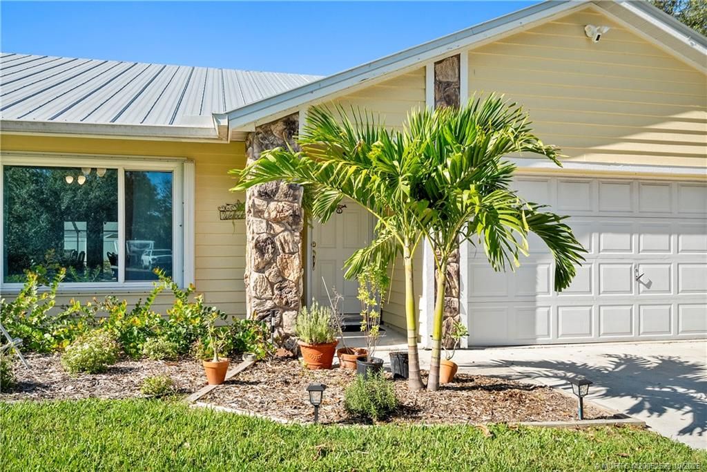 Photo of 5145 SE Matousek Street, Stuart, FL 34997 (MLS # M20052572)