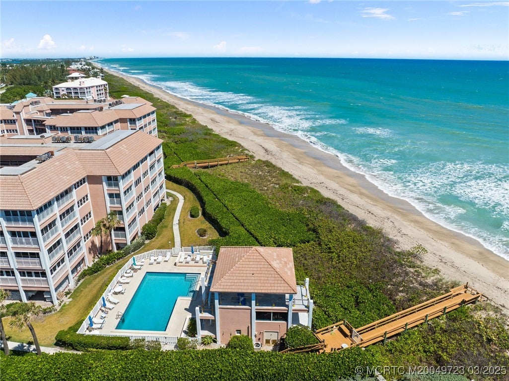 1555 NE Ocean Boulevard 302