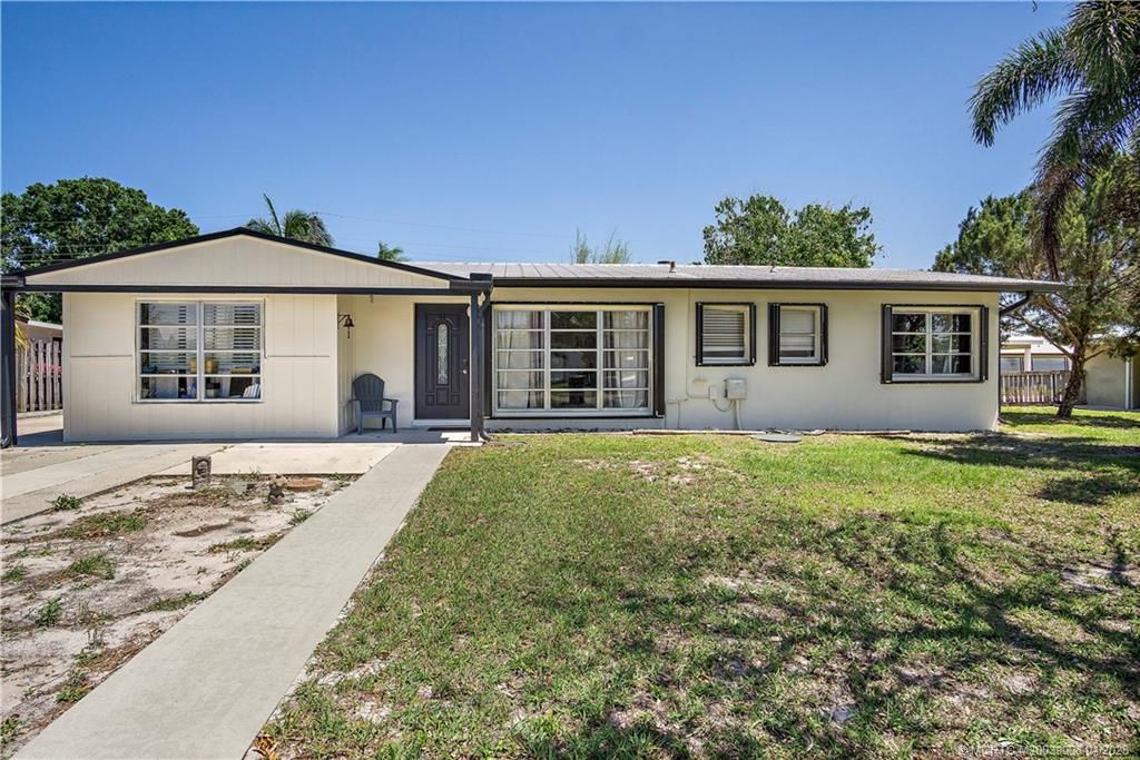 Photo of 821 SE Stafford Drive, Stuart, FL 34996 (MLS # M20039008)