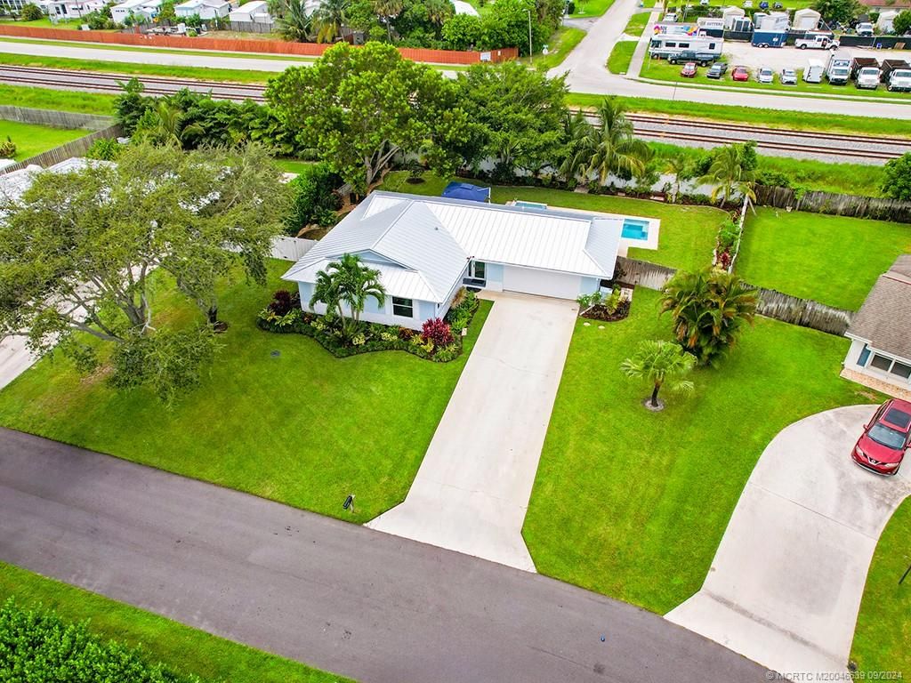Photo of 8652 SE Sandcastle Circle, Hobe Sound, FL 33455 (MLS # M20046639)